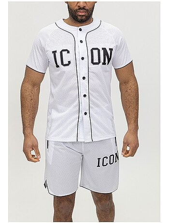 Pantalones cortos, camiseta Kebello