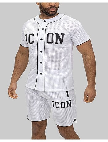 Pantalones cortos, camiseta Kebello