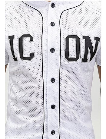 Pantalones cortos, camiseta Kebello