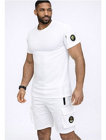 Pantalones cortos, camiseta Kebello