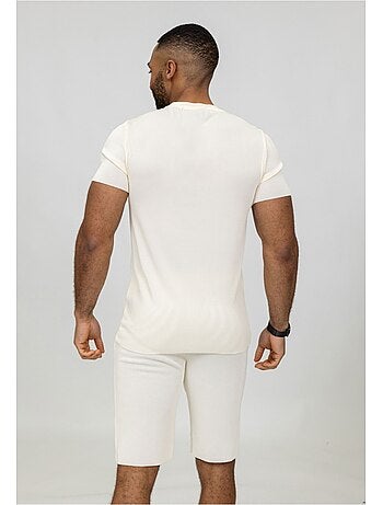 Pantalones cortos, camiseta Kebello