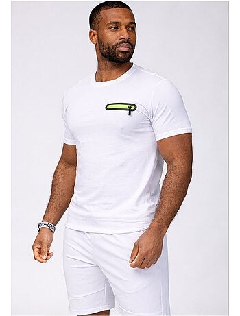 Pantalones cortos, camiseta Kebello