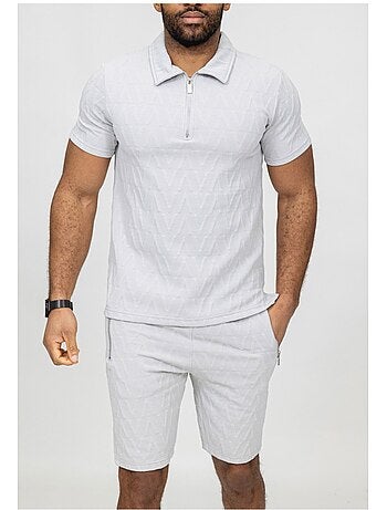 Pantalones cortos, camiseta Kebello