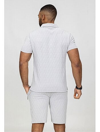 Pantalones cortos, camiseta Kebello