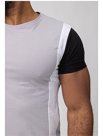 Pantalones cortos, camiseta Kebello