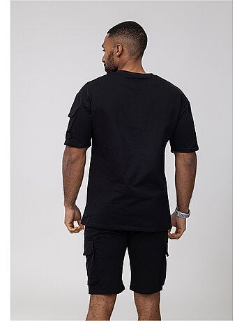 Pantalones cortos, camiseta Kebello