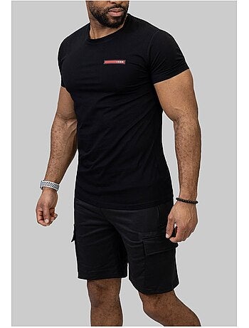 Pantalones cortos, camiseta Kebello