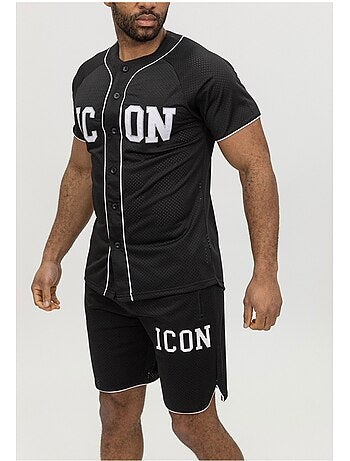 Pantalones cortos, camiseta Kebello