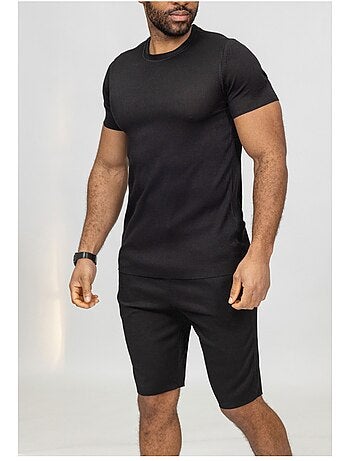 Pantalones cortos, camiseta Kebello