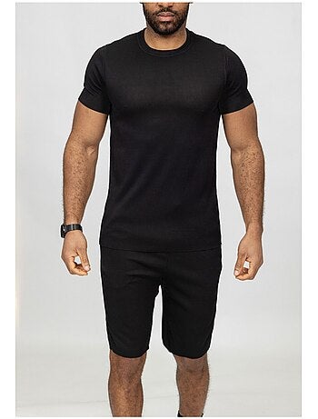 Pantalones cortos, camiseta Kebello