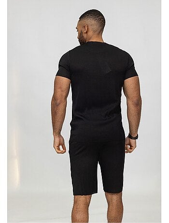 Pantalones cortos, camiseta Kebello