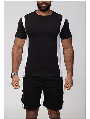 Pantalones cortos, camiseta Kebello
