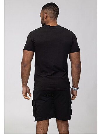 Pantalones cortos, camiseta Kebello