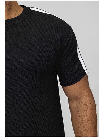 Pantalones cortos, camiseta Kebello