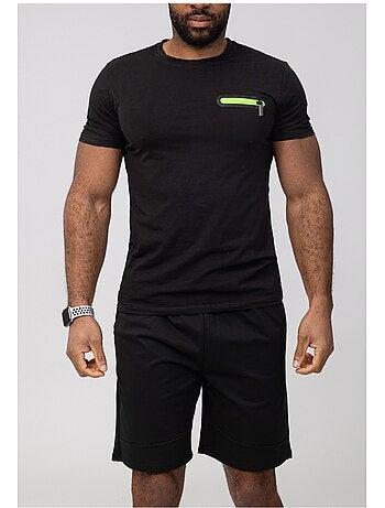 Pantalones cortos, camiseta Kebello