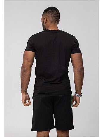 Pantalones cortos, camiseta Kebello