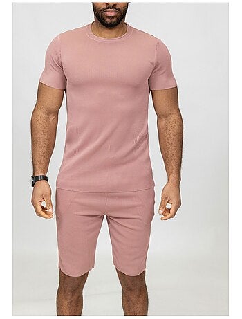 Pantalones cortos, camiseta Kebello