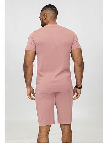 Pantalones cortos, camiseta Kebello