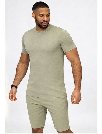 Pantalones cortos, camiseta Kebello