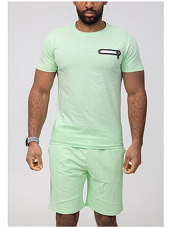 Pantalones cortos, camiseta Kebello