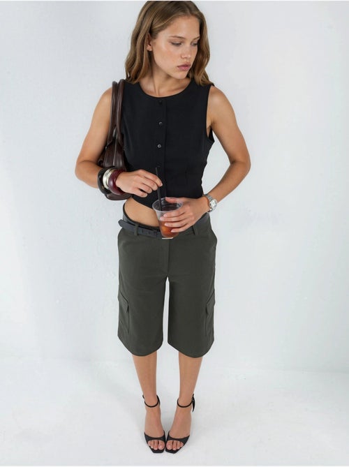 Pantalones cortos capri extragrandes de cintura baja hiccup - Kiabi Pantalones cortos capri extragrandes de cintura baja hiccup - Kiabi