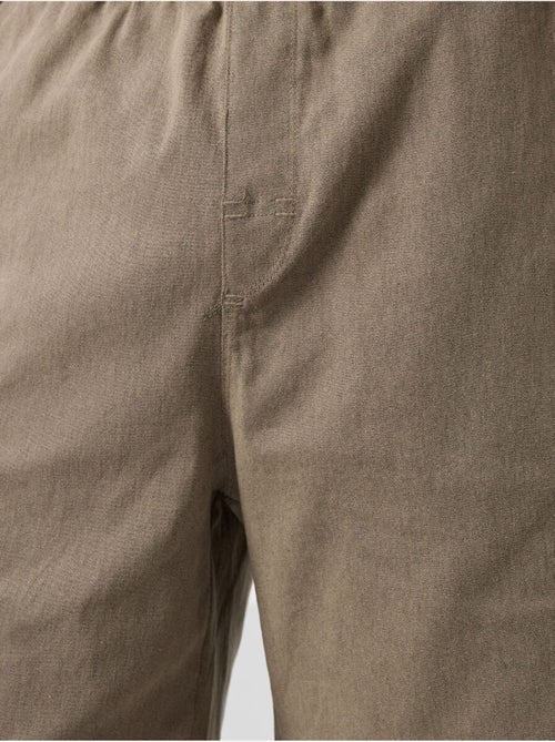 Pantalones cortos chinos de hombre de corte regular tommy - Kiabi Pantalones cortos chinos de hombre de corte regular tommy - Kiabi