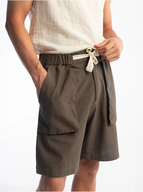 Pantalones cortos de corte estándar en mezcla de lino con cordón en la cintura giesto - Kiabi Pantalones cortos de corte estándar en mezcla de lino con cordón en la cintura giesto - Kiabi