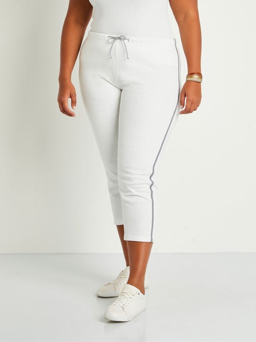 Pantalones cortos de estar por casa con cinturilla elástica y forro polar. - Afibel - Kiabi Pantalones cortos de estar por casa con cinturilla elástica y forro polar. - Afibel - Kiabi