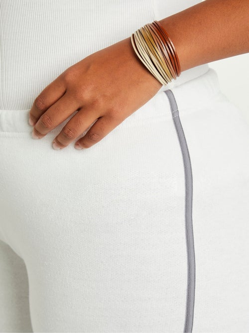 Pantalones cortos de estar por casa con cinturilla elástica y forro polar. - Afibel - Kiabi Pantalones cortos de estar por casa con cinturilla elástica y forro polar. - Afibel - Kiabi