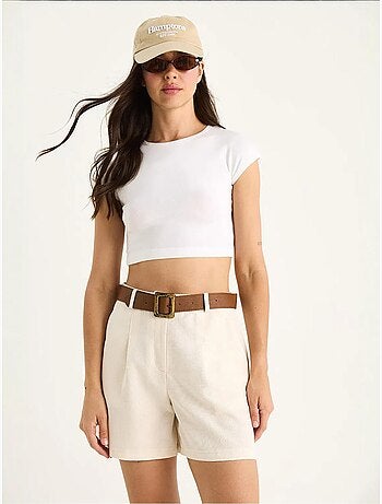 Pantalones cortos de lino fino con detalle de bolsillo y cinturón lucci