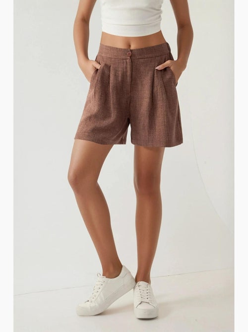 Pantalones cortos de lyocell suave al tacto y cintura alta plisados hiccup - Kiabi