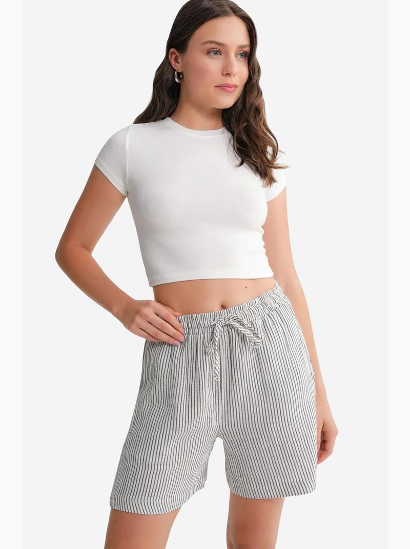 Pantalones cortos de pierna ancha y seersucker a rayas de cintura alta mixray Negro - Kiabi