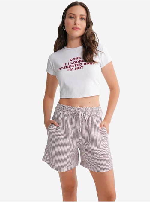 Pantalones cortos de pierna ancha y seersucker a rayas de cintura alta mixray - Kiabi Pantalones cortos de pierna ancha y seersucker a rayas de cintura alta mixray - Kiabi