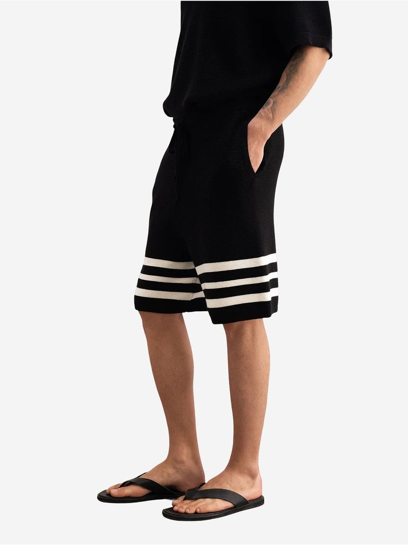 Pantalones cortos de punto a rayas para hombre con cintura con cordón giesto Negro - Kiabi