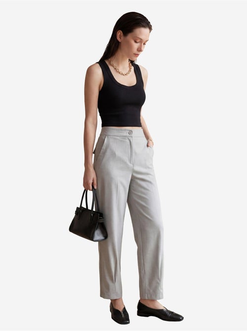 Pantalones de cintura alta y pierna recta con bolsillos my fashion - Kiabi Pantalones de cintura alta y pierna recta con bolsillos my fashion - Kiabi