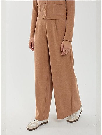 Pantalones de cintura elástica y pierna ancha