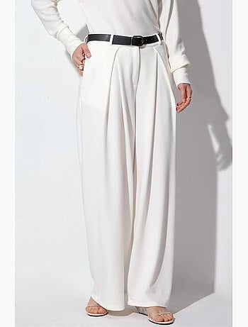 Pantalones de crepé de pernera ancha y cintura alta con cinturón busem