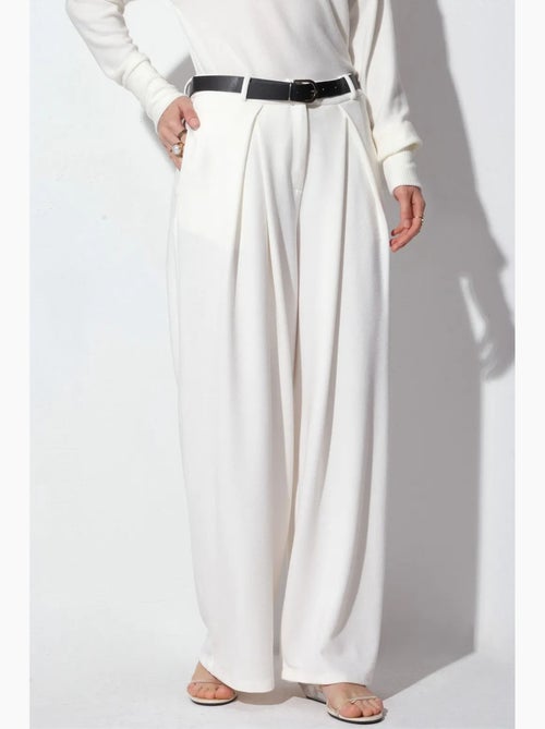 Pantalones de crepé de pernera ancha y cintura alta con cinturón busem - Kiabi Pantalones de crepé de pernera ancha y cintura alta con cinturón busem - Kiabi