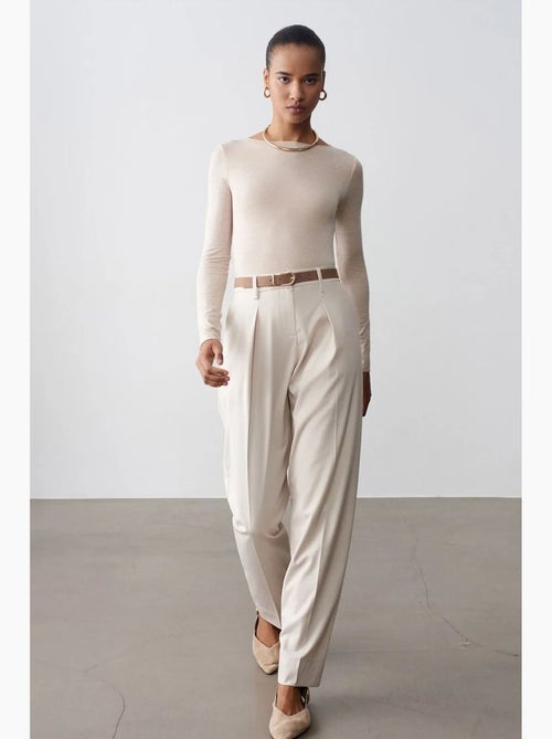 Pantalones de crepé de pernera recta con cinturón dilvin - Kiabi Pantalones de crepé de pernera recta con cinturón dilvin - Kiabi