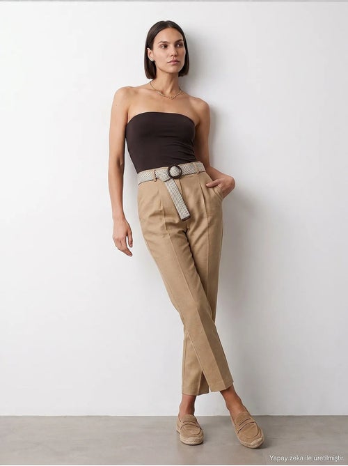 Pantalones de crepé de pierna recta con pinzas dilvin - Kiabi Pantalones de crepé de pierna recta con pinzas dilvin - Kiabi