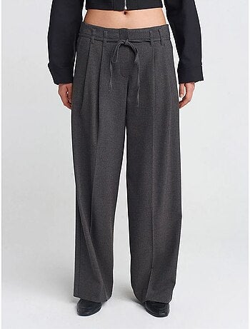 Pantalones de crepé plisados de pernera ancha dilvin