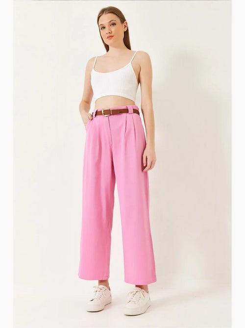 Pantalones de gabardina con puente grueso y cinturón lucci - Kiabi Pantalones de gabardina con puente grueso y cinturón lucci - Kiabi