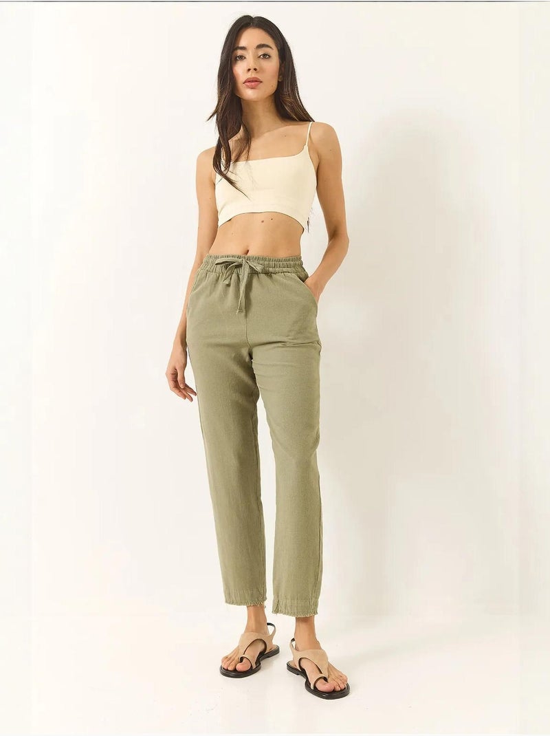 Pantalones de lino con cintura anudada y pernera cónica con bolsillos lucci Caqui - Kiabi