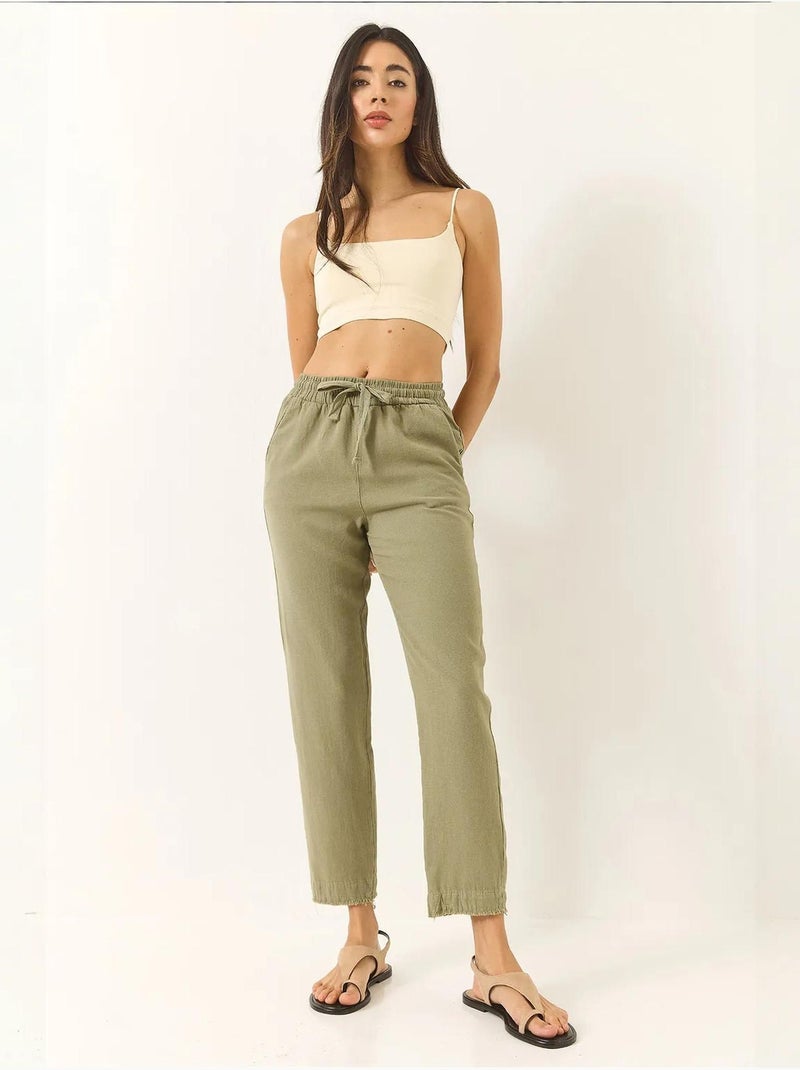 Pantalones de lino con cintura anudada y pernera cónica con bolsillos lucci Caqui - Kiabi