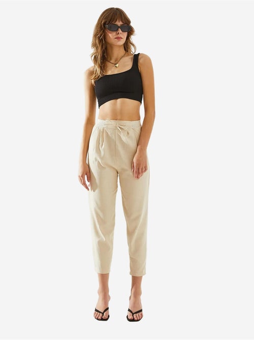 Pantalones de lino con detalle en la cintura y espiga lucci - Kiabi Pantalones de lino con detalle en la cintura y espiga lucci - Kiabi