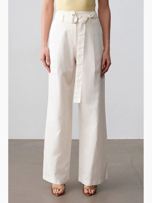 Pantalones de mezcla de lino de pernera ancha con cinturón dilvin - Kiabi Pantalones de mezcla de lino de pernera ancha con cinturón dilvin - Kiabi