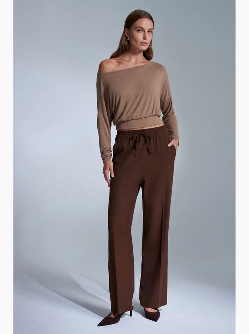 Pantalones de mujer de crepé de pernera recta dilvin - Kiabi Pantalones de mujer de crepé de pernera recta dilvin - Kiabi