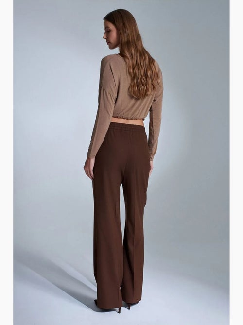 Pantalones de mujer de crepé de pernera recta dilvin - Kiabi Pantalones de mujer de crepé de pernera recta dilvin - Kiabi