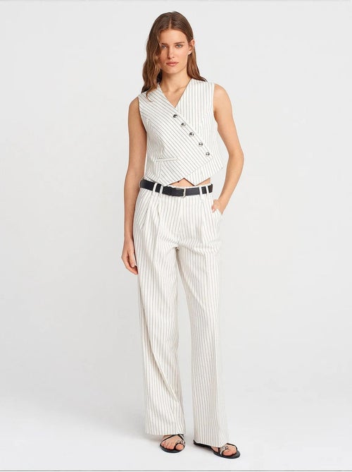 Pantalones de mujer de pernera recta dilvin - Kiabi Pantalones de mujer de pernera recta dilvin - Kiabi