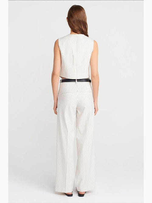 Pantalones de mujer de pernera recta dilvin - Kiabi Pantalones de mujer de pernera recta dilvin - Kiabi